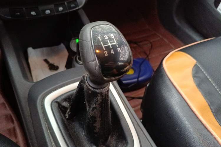 Used Chevrolet Sail 2015 Sail 3 1.5L Manual with Ideal Sunroof Edition