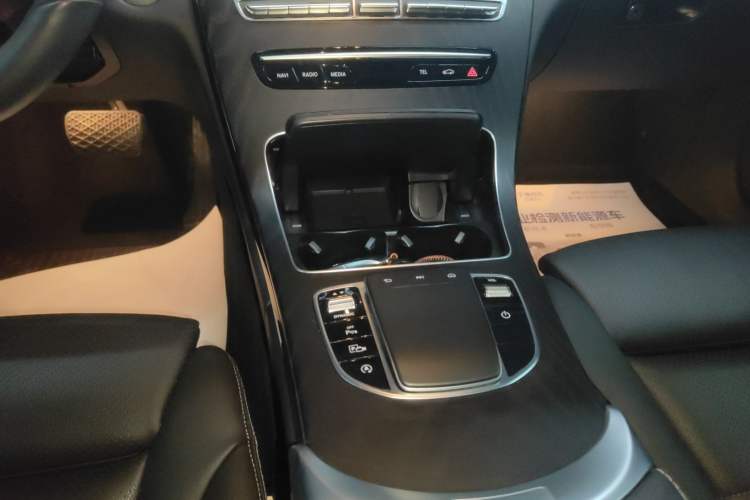 Used Mercedes-Benz C-Class 2021 C 200 L Fashion Edition Sport Version Gear Lever