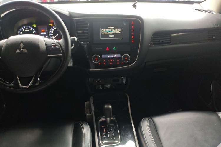 Used Mitsubishi Outlander 2020 2.0L Two-Wheel Drive Enjoyment Version 5 Seats
