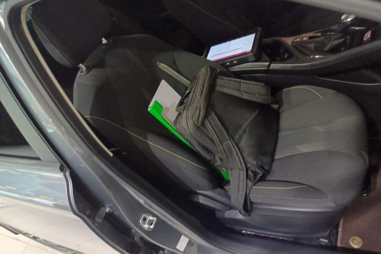 Used Roewe i5 2021 1.5L CVT Platinum Edition