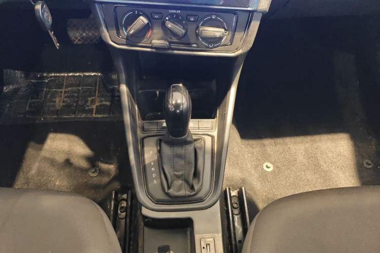 Used Volkswagen Santana 2021 1.5L Automatic Fashion Edition Gear Lever