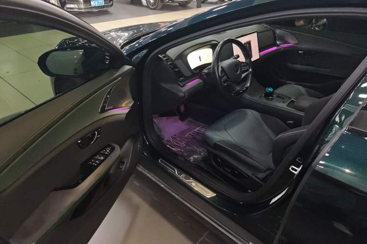 Used BYD Han 2022 EV 610 km All-Wheel-Drive Qianshan Cui Limited Edition
