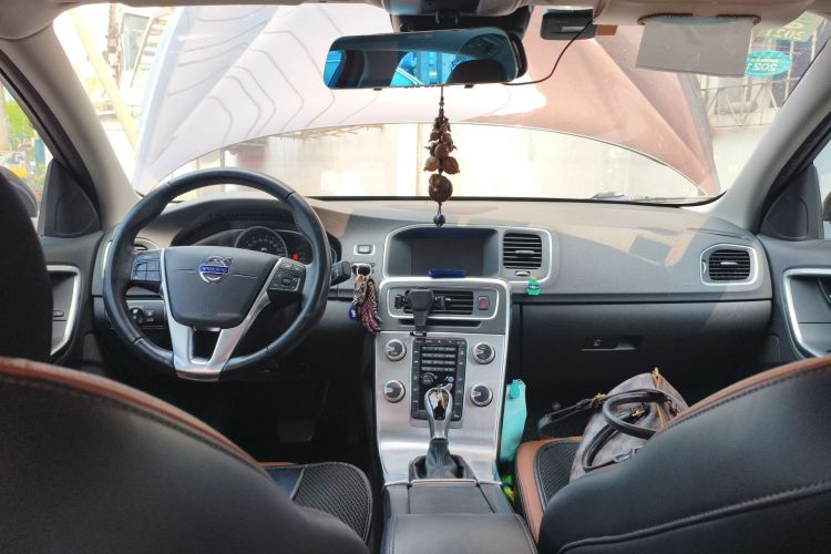 Used Volvo S60 2017 S60L T3 Smart Upgrade Edition Center Console