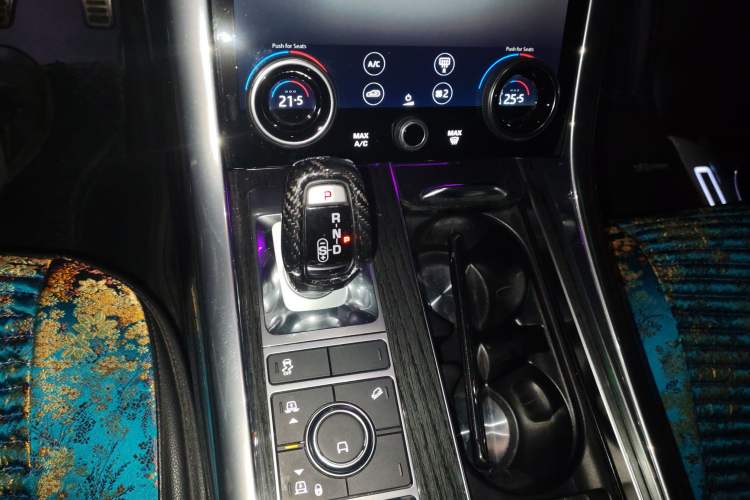 Used Land Rover Range Rover Sport 2021 3.0 L6 YAO Black Edition
