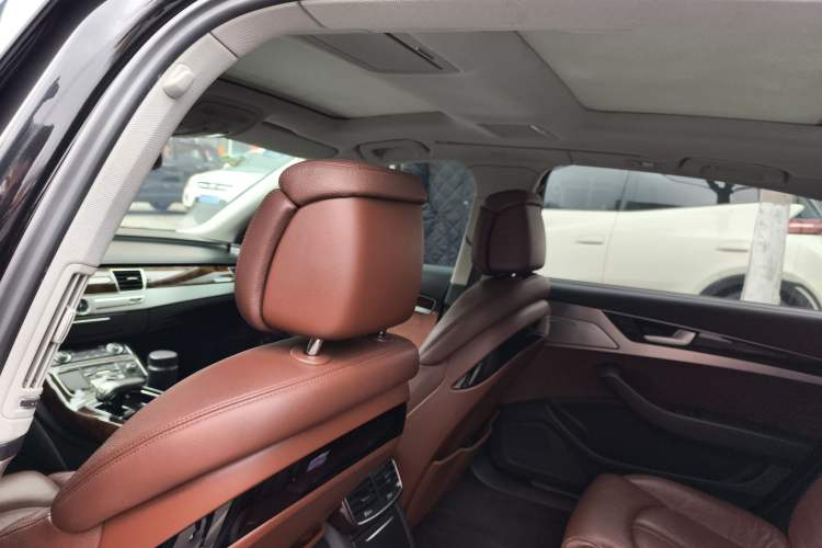 Used Audi A8 2014 A8L 45 TFSI quattro Comfort model
