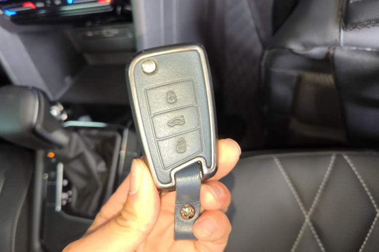 Used Volkswagen Tiguan L 2024 300TSI Automatic Two-Wheel Drive Smart Edition
