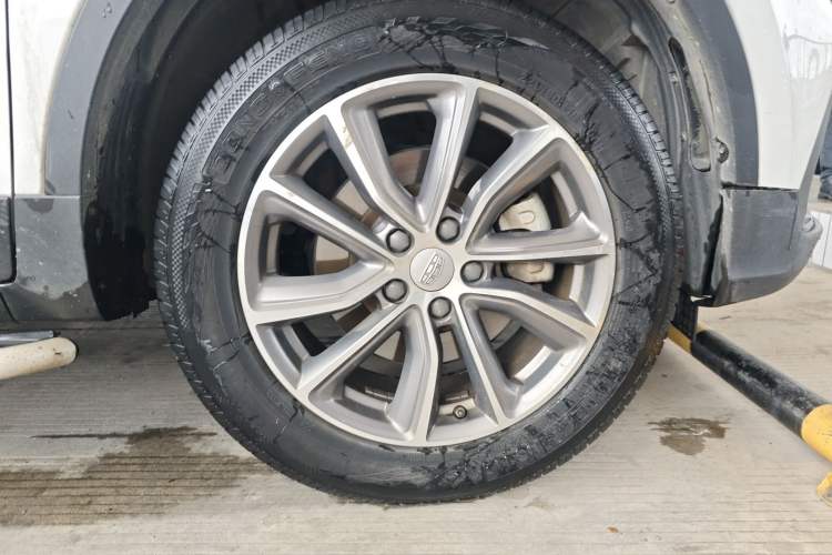 Used Geely Auto Emgrand X7 Sport 2020 1.8TD DCT Two-Wheel Drive Smart Connect 4G-Enabled Version Right Front Wheel Hub