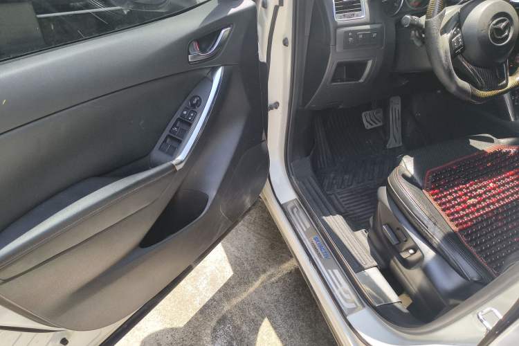 Used Mazda CX-5 2013 2.5L Automatic 4x4 Luxury Version
