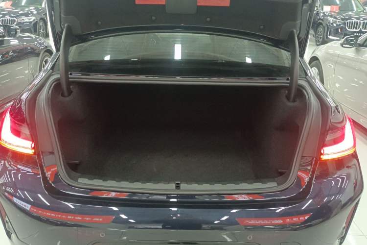Used BMW 3 Series 2025 325Li M Sport Package Trunk