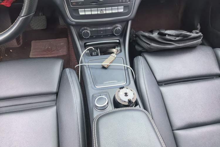 Used Mercedes-Benz CLA 2017 Facelifted CLA 200 Stylish Edition Gear Lever