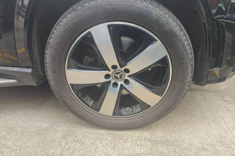 Used Mercedes-Benz GLS 2021 Refresh GLS 450 4MATIC Fashion Edition Right Front Wheel Hub