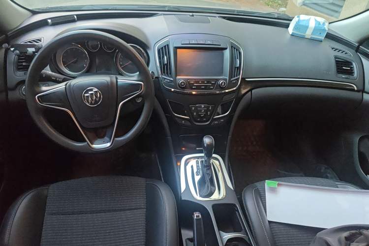 Used Buick Regal 2015 1.6T Leading Technology Model Center Console