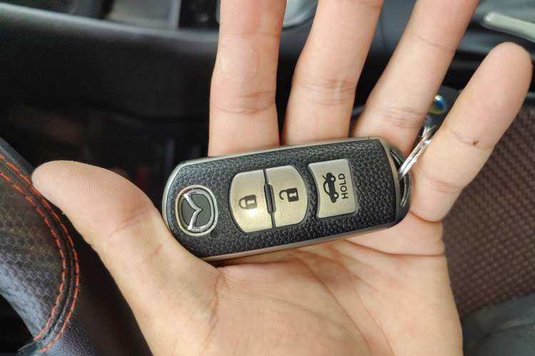 Used Mazda 3 Axela 2016 Sedan 1.5L Automatic Luxury Model
