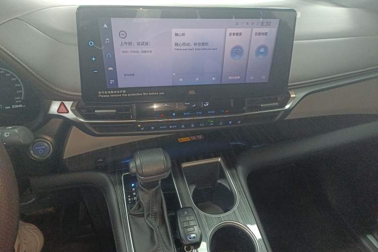 Used Toyota Granvia 2022 2.5L Hybrid Flagship Edition