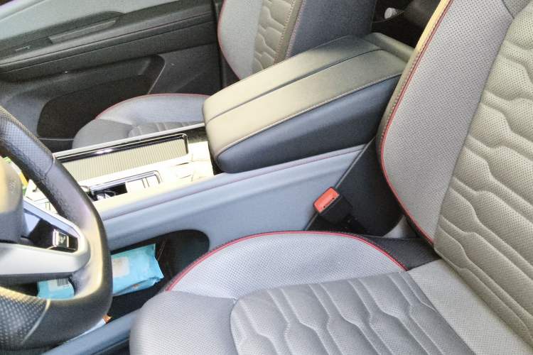 Used Volkswagen Teramont X 2022 330TSI Two-Wheel-Drive Prestige Luxury Edition
