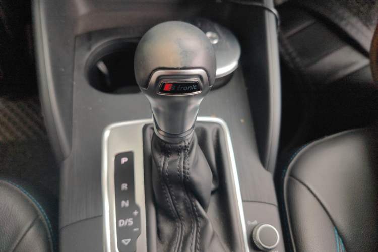 Used Audi A3 2017 Sportback 35 TFSI Fashion Model Gear Lever