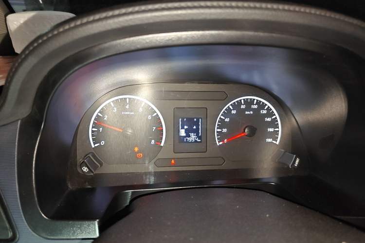 Used FORTHING Lingzhi 2024 M5 1.6L Standard 5-Seater CNG