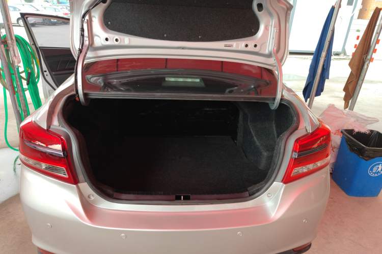 Used Toyota YARiS L Zhi Xiang 2017 1.5E CVT Dynamic Edition
