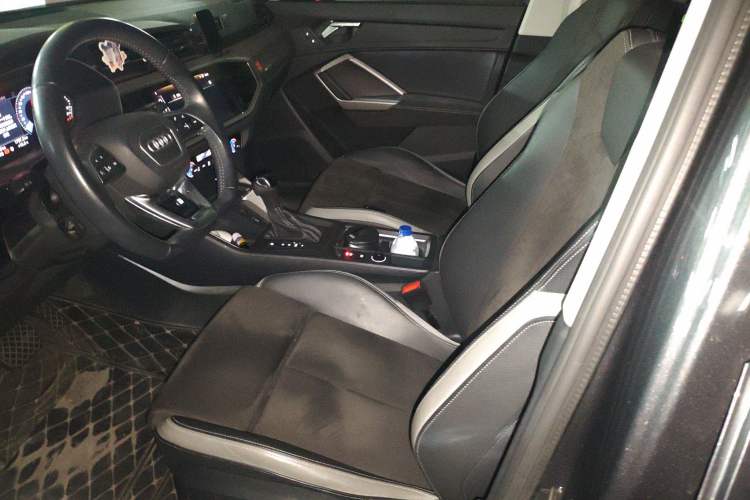 Used Audi Q3 2020 35 TFSI Fashion Dynamic Model