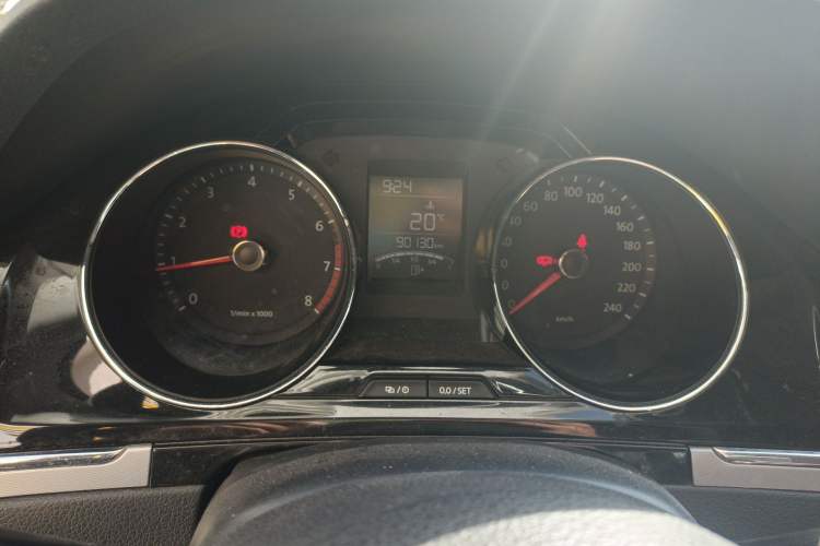 Used Volkswagen Bora 2015 Zhuihui Edition 1.6L Manual Comfort Model Instrument Cluster