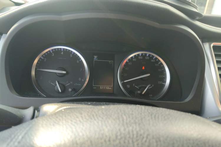 Used Toyota Highlander 2018 2.0T Two-Wheel Drive Prestige Version 7 Seats China V Emission Standard