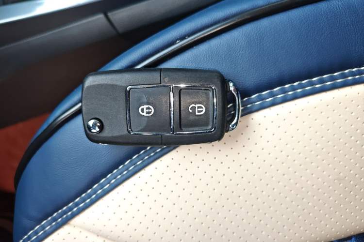 Used Isuzu TAGA 2021 3.0T Diesel Manual Two-Wheel Drive Value Edition Long Wheelbase 4KH1CT6H1