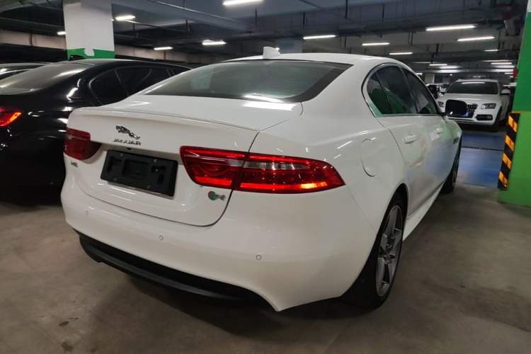 Used Jaguar XE 2015 2.0T 200 PS R-Sport