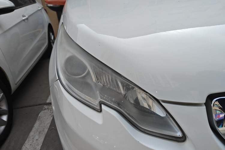 Used Peugeot 2008 2015 1.6THP Roland Garros Edition Right Front Headlight