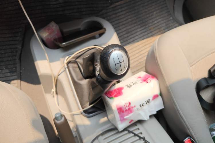 Used FORTHING Lingzhi 2014 V3 1.5L 7-Seater Standard Model II Gear Lever