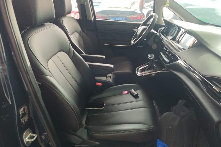 Used GAC Trumpchi M6 2021 270T DCT Luxury Edition (7 Seats) Right Front Seat