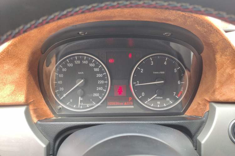 Used BMW 3 Series 2010 320i Luxury Model
