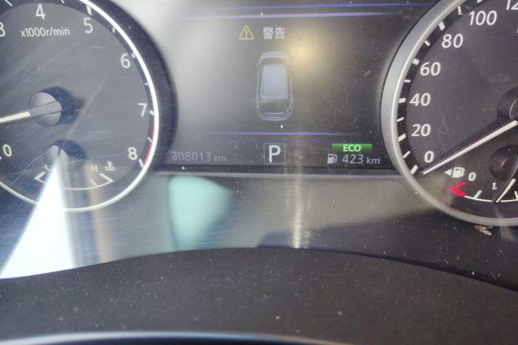 Used Nissan Murano 2021 2.5L XL Two-Wheel Drive Smart Connect Luxury Edition Odometer Close Up