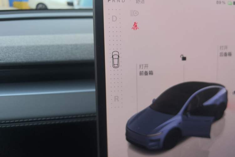 Used Tesla Model Y 2025 Rear-Wheel-Drive Version