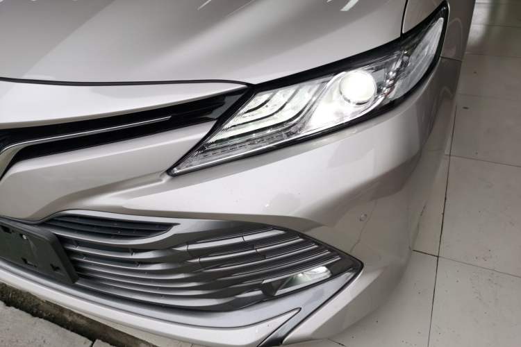 Used Toyota Camry 2019 2.5G Luxury Edition China VI Standard Left Front Headlight