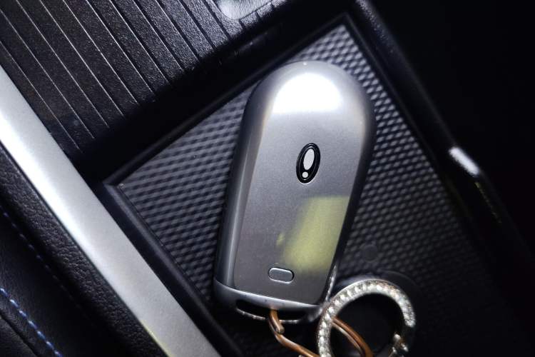 Used ORA Good Cat 2021 400km Standard Range Athena Edition Lithium Iron Phosphate
