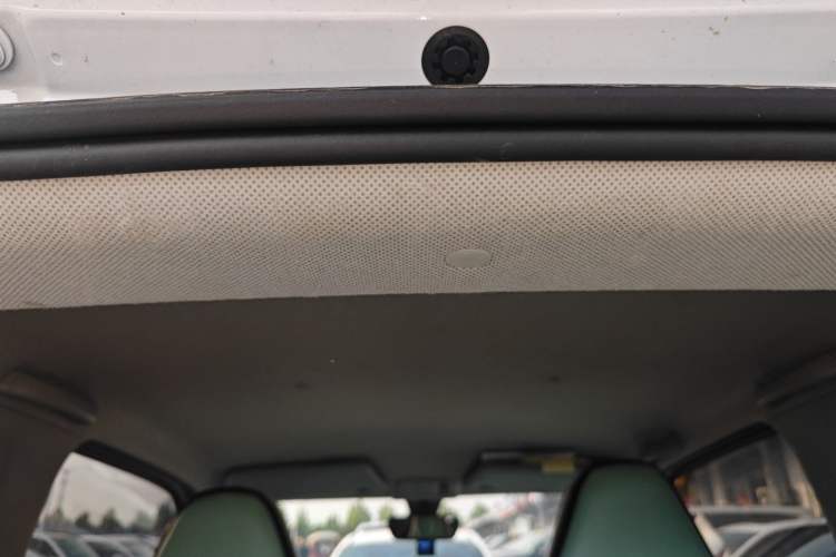 Used Wuling Hongguang MINIEV 2021 Macaron Sandwich Model 170 km Lithium Iron Phosphate
