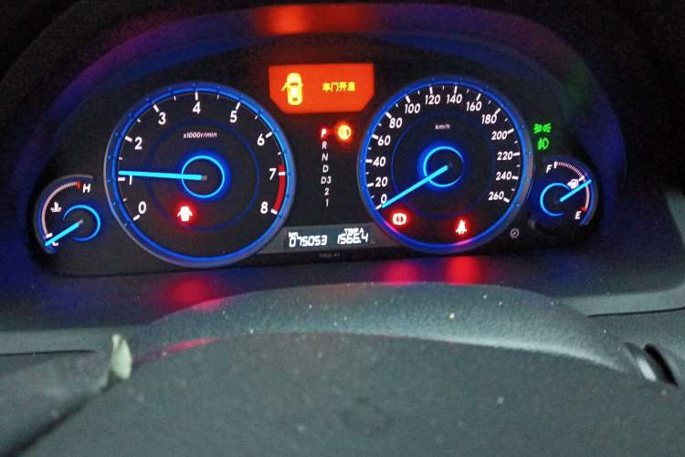 Used Honda Crosstour 2016 2.4L Luxury Edition Odometer Close Up