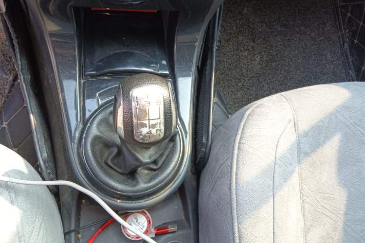 Used Citroen C-Quatre 2013 Sedan 1.6L Manual - Prestige Model Gear Lever