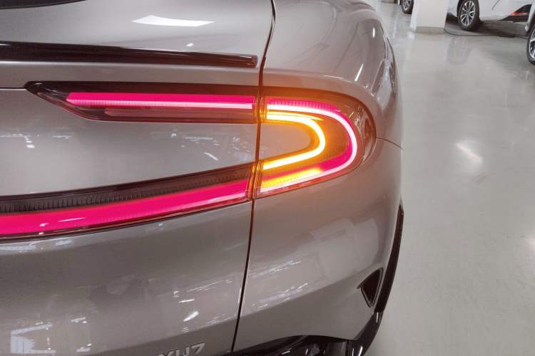 Used Xiaomi Auto YU7 2025 Ultra-Long Range Rear-Wheel Drive Version
