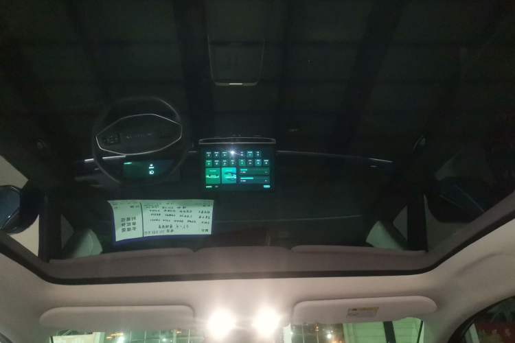 Used Venucia VX6 2024 520 Travel Edition