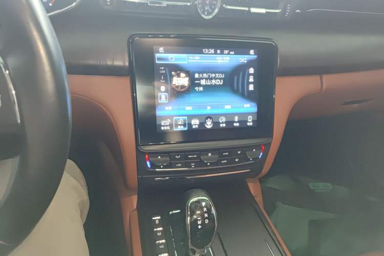 Used Maserati President 2018 3.0T Standard Edition Audio And AC Panel