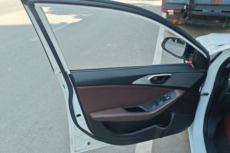 Used Soueast A5 Wing Dance 2021 1.5L Manual Exceed Edition
