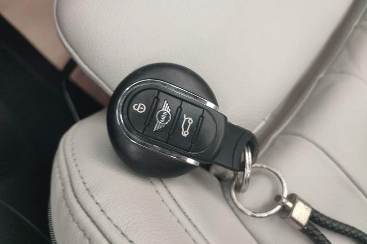 Used MINI MINI 2018 1.5T COOPER CABRIO Artist
