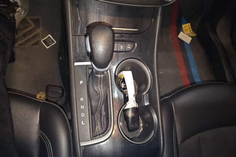 Used Buick Verano 2020 20T CVT Leading Edition Gear Lever