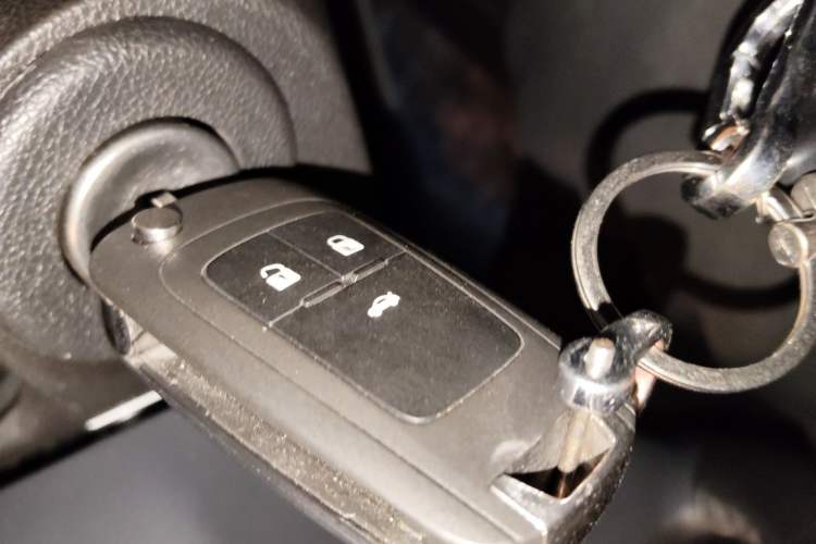 Used Chevrolet Monza 2021 320 Automatic Enjoyment Sunroof Edition Vehicle Key