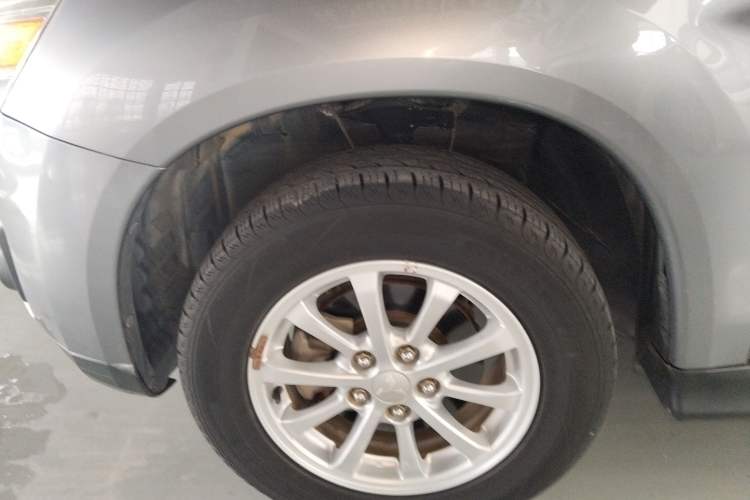 Used Mitsubishi ASX 2013 1.6L Manual Two-Wheel Drive Standard Edition Left Front Wheel Hub