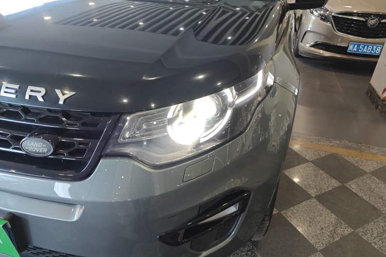 Used Land Rover Discovery Sport 2017 2.0T SE
