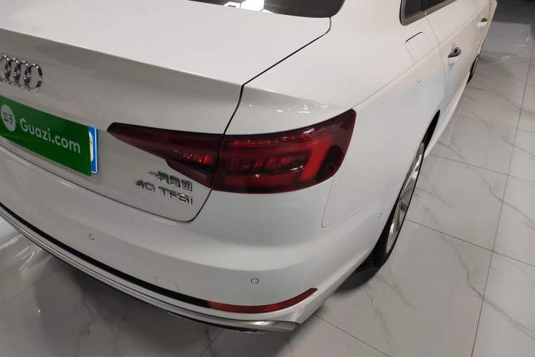 Used Audi A4L 2019 40 TFSI Fashion Version China V