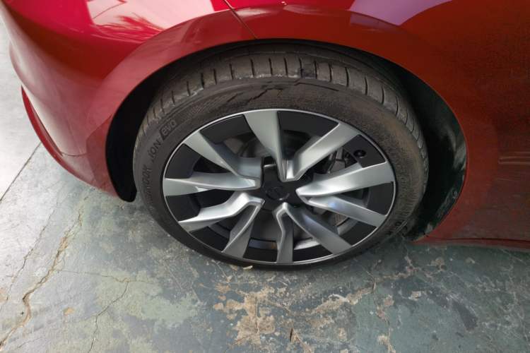 Used Tesla Model 3 2023 Long-Range All-Wheel-Drive Version