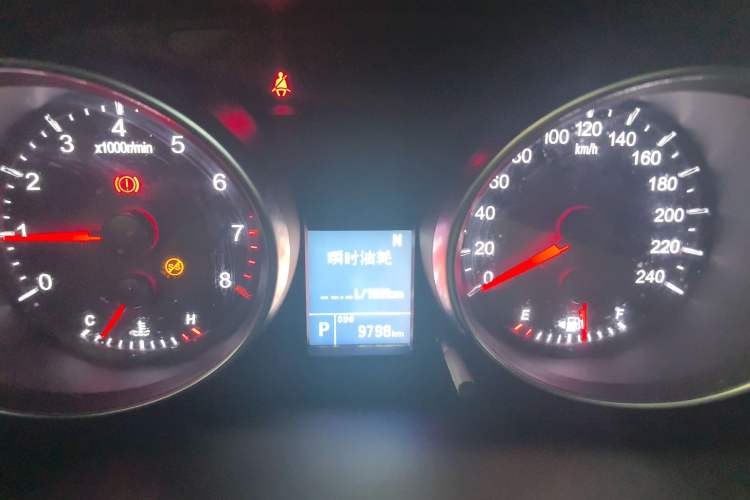Used Haval M6 2019 1.5T DCT Two-Wheel Drive Elite Version China VI Standard Instrument Cluster